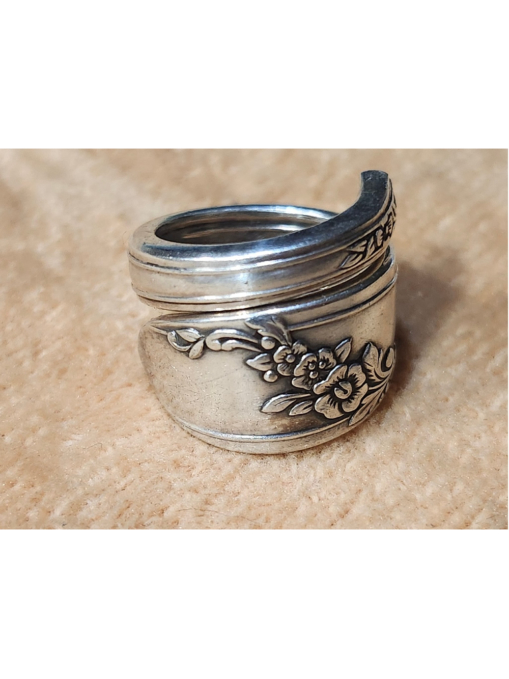 Tudor Plate Silver Plated Size 6 Wrap Ring Silverwear Jewelry